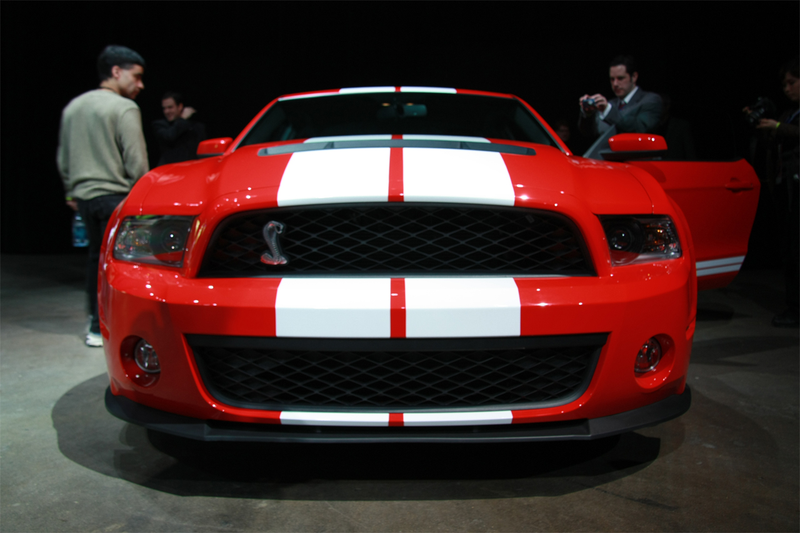Illustration for article titled Carroll Shelby Introduces 2010 Shelby GT500 Coupe, Convertible At Detroit